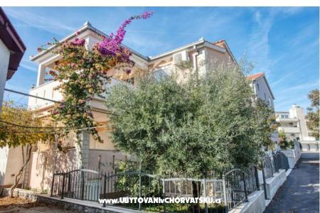 Apartamenty Mira Rogoznica Chorwacja