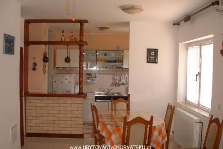 Apartament Ruzmarino foto 4