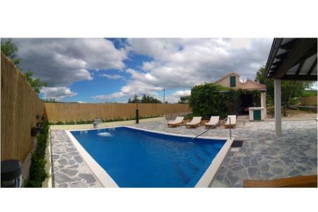 Countryside house z basenem foto 4