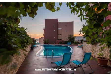 LAURA, 110 m2 pool, 100 m to beach foto 5