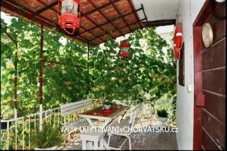 Apartamenty Pokoje Vikeli foto 3