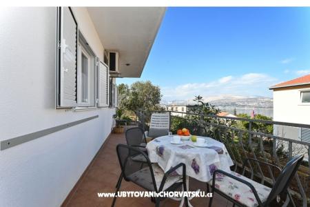 Arbanija Apartamenty foto 2