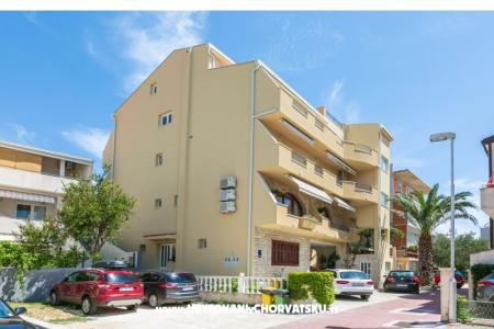 Apartamenty Barba Tucepi Chorwacja