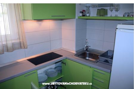 Apartamenty Tucepi Jakić foto 4