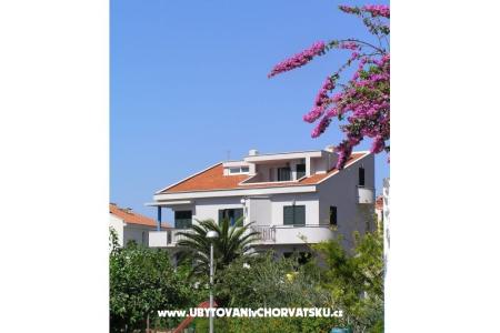 Apartamenty Zdenka Čobrnić Tucepi Chorwacja