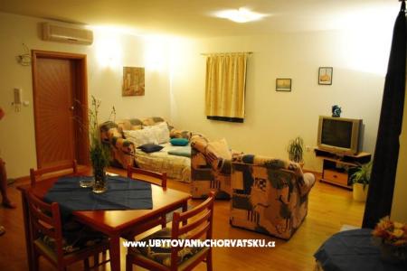 Apartamenty Zelic Tucepi foto 4