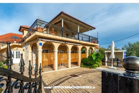 Dom wakacyjny  *** wyspa Ugljan Chorwacja