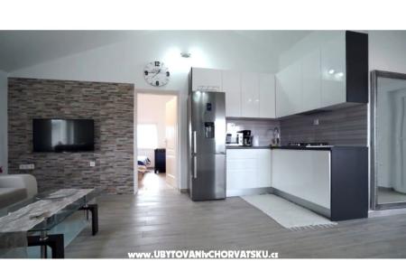 Apartamenty 3M Vir foto 2