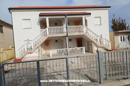 Apartamenty Debeljak wyspa Vir Chorwacja
