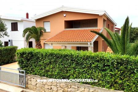 Happy Pineapple Apartamenty Vir wyspa Vir Chorwacja