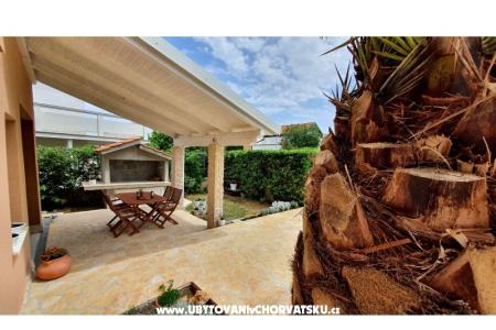 Happy Pineapple Apartamenty Vir foto 4