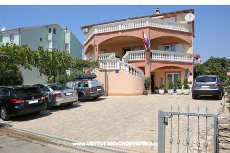 Apartamenty Ćosić  Vodice Chorwacja