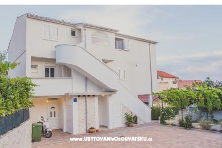 Apartamenty Ines Vodice Chorwacja