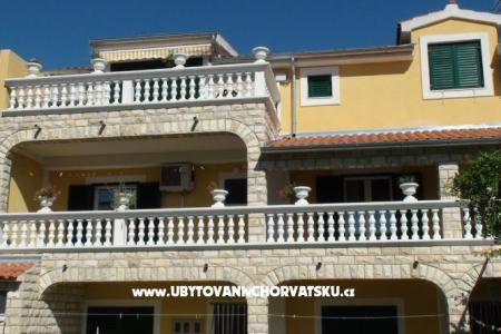 Apartamenty Milka Vodice Chorwacja
