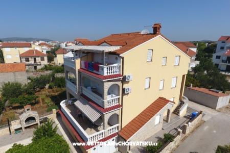 Apartamenty Zeko Vodice Chorwacja