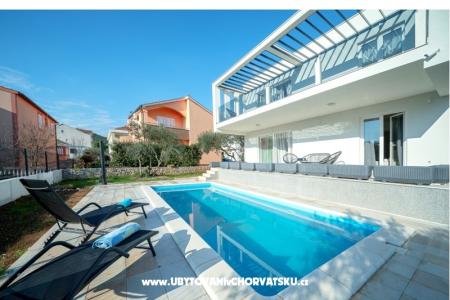 Beach Villa z basenem Tribunj foto 2