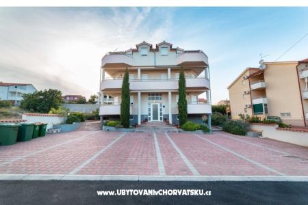 Villa Lovas foto 2