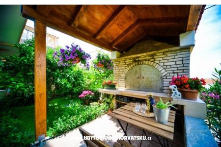 Villa IBIS foto 2