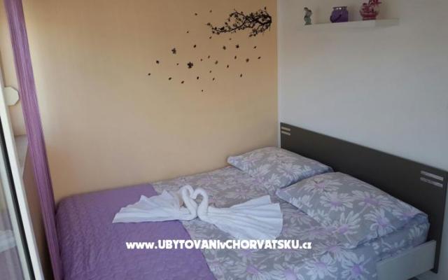 Apartament Dino - nocleg Baska Voda Chorwacja