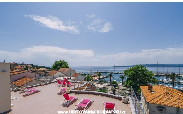 Deluxe Apartamenty Centar - nocleg Baska Voda Chorwacja