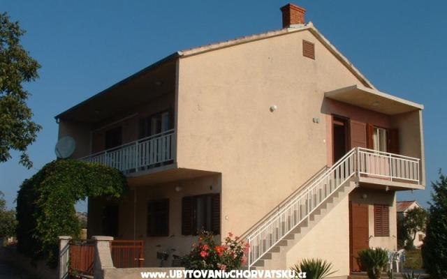Apartamenty Želo - nocleg Betina Chorwacja