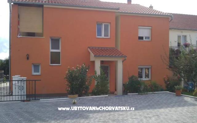 Bosana apartments - nocleg Biograd Chorwacja