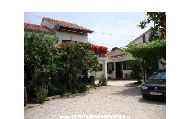 Apartamenty Gabi - nocleg Biograd Chorwacja