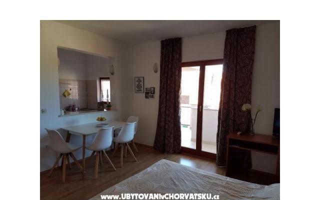 Apartamenty NILA - nocleg Biograd Chorwacja