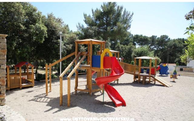 Kempovi Dalmacija - nocleg Biograd Chorwacja