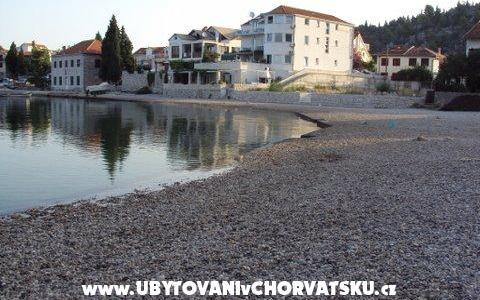 Apartamenty Medar - nocleg Blace Chorwacja