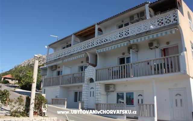 Apatmani  Rosa Brela - nocleg Brela Chorwacja