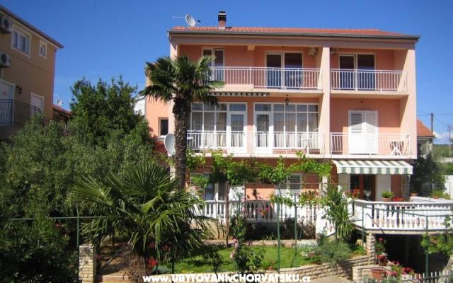 Apartamenty Roje Sv. Filip i Jakov - nocleg Sv. Filip i Jakov Chorwacja