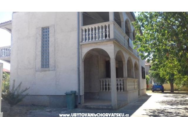 Apartamenty Turanj - nocleg Sv. Filip i Jakov Chorwacja
