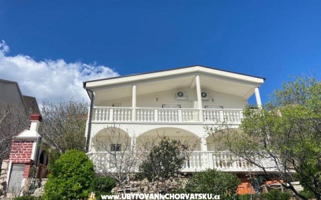 Apartamenty Bonny - nocleg Karlobag Chorwacja