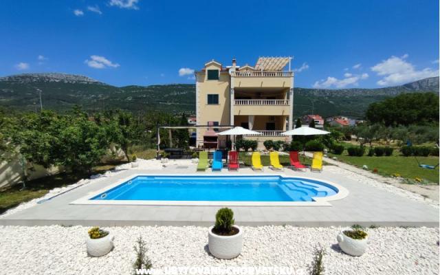 Apartamenty Maris - nocleg Kastela Chorwacja