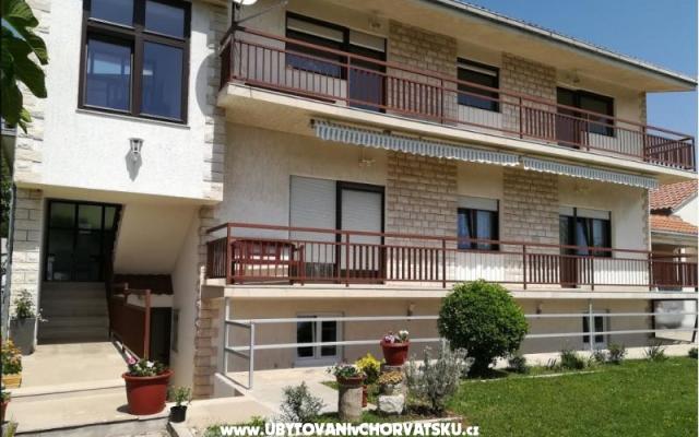Apartament Moro - nocleg Kastela Chorwacja