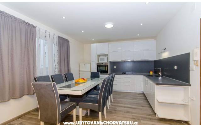 Apartament Viki - nocleg Kastela Chorwacja
