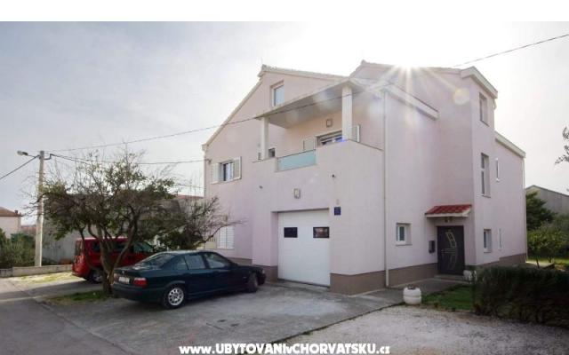 Apartamenty Tihana - nocleg Kastela Chorwacja