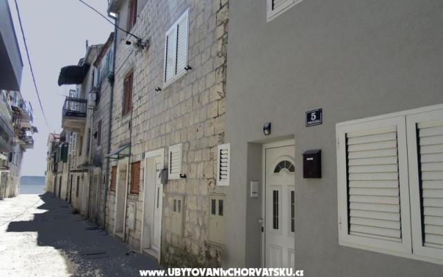 Holiday Home Sara- Kastel Stafilic - nocleg Kastela Chorwacja