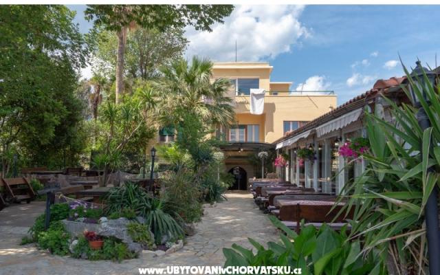 Villa Apartamenty Julca - nocleg Kastela Chorwacja