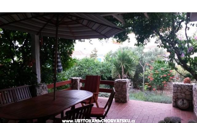 Dom Jukic - nocleg Marina - Trogir Chorwacja