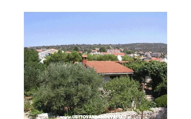 Dom Ticinovic  - nocleg Marina - Trogir Chorwacja