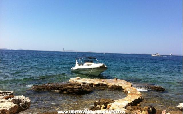 Apartamenty Ema - nocleg eiland Murter Chorwacja