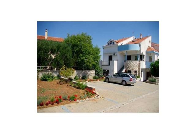 Apartamenty Feel like home - nocleg eiland Murter Chorwacja