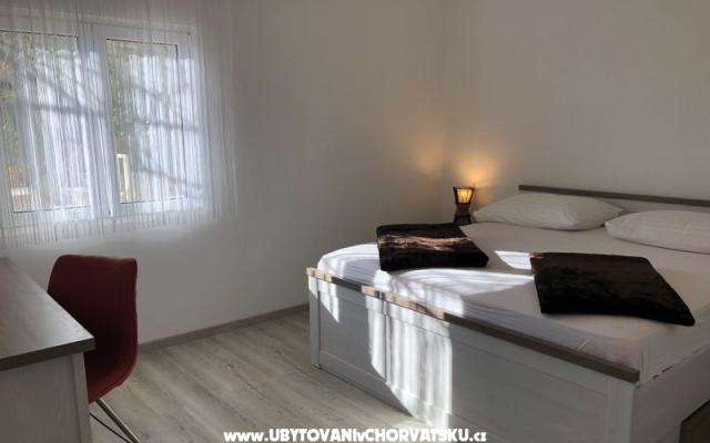 Apartamenty Nejašmić - nocleg Omis Chorwacja