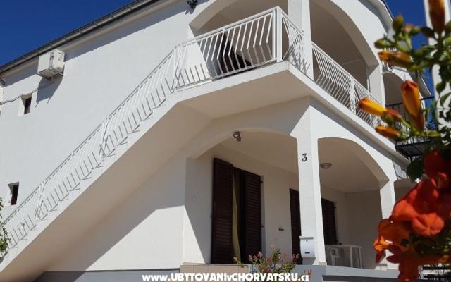 Apartamenty Merion - nocleg Starigrad Paklenica Chorwacja
