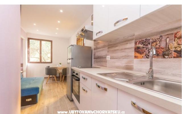 Apartamenty Ante - nocleg Pakostane Chorwacja