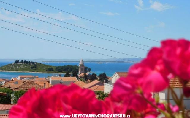 Apartamenty Iva - nocleg Pakostane Chorwacja