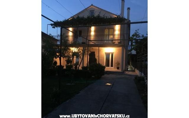 Apartamenty Jasa  - nocleg Pakostane Chorwacja