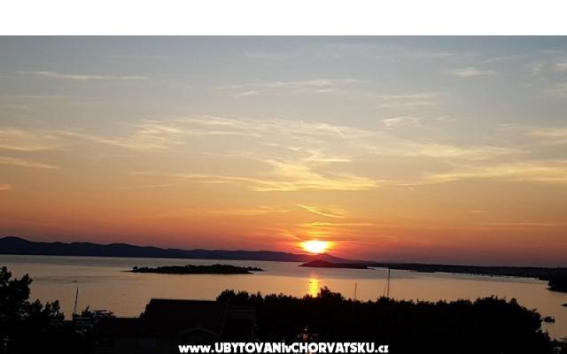 Apartamenty NADA - nocleg Pakostane Chorwacja